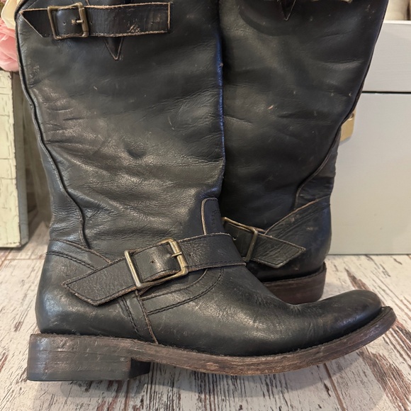 FREEBIRD CROSBY BOOTS | BLK DISTRESSED LEATHER | MOTO FESTIVAL | Free People | 9 - Picture 13 of 15